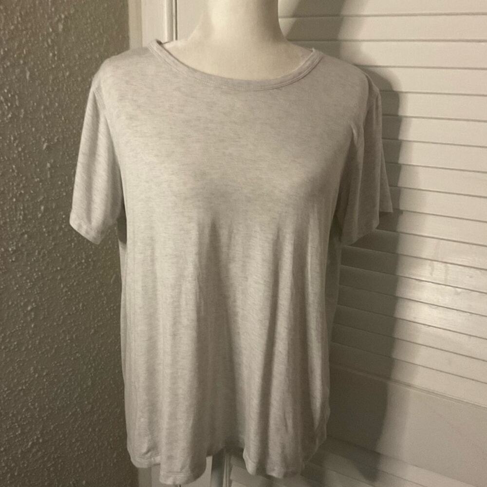 DKNY Gray Sport Shirt with Netted Back Detail L Sportswear Athleisure Sporty